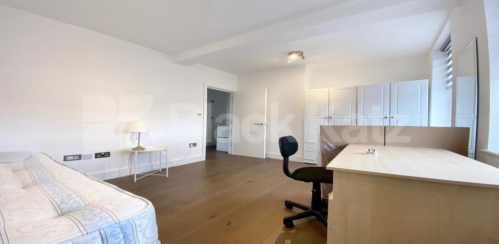 			NEWLY RENOVATED, 2 Bedroom, 1 bath, 1 reception Apartment			 Cloudesley Road N1, Angel